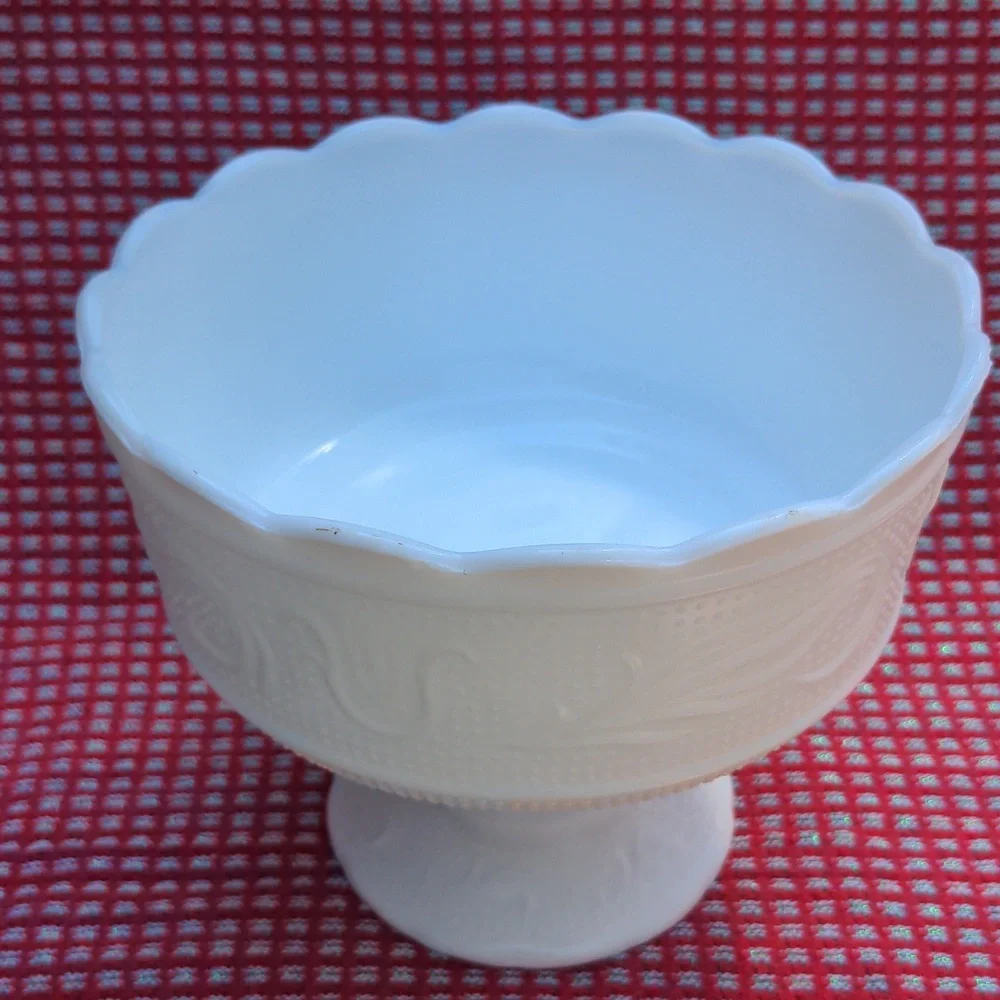 VINTAGE MCM E.O. BRODY CO M6000 WHITE MILK GLASS COMPOTE PEDESTAL CANDY …
